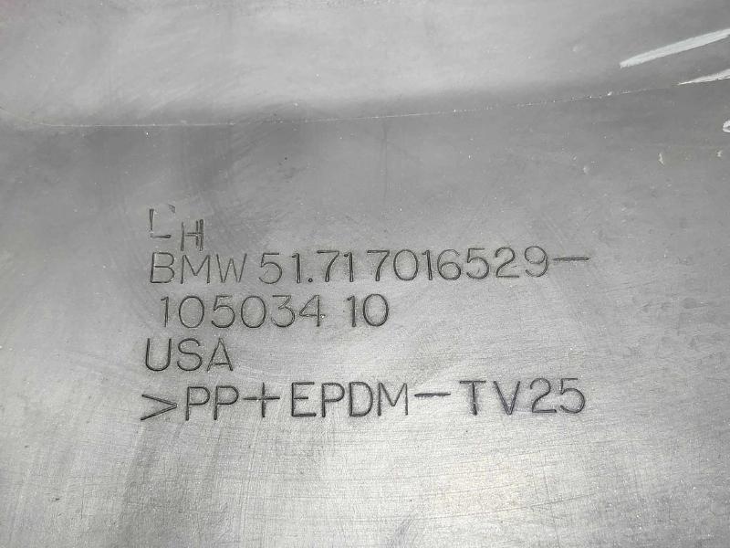 2003 BMW Z4 Rocker Moulding