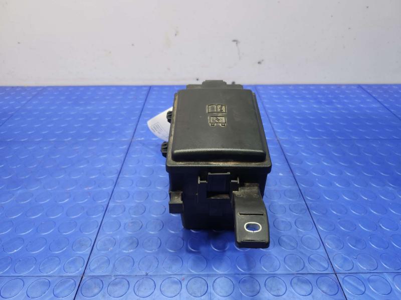 2017-2019 Jaguar XE 2.0L Diesel Engine Fuse Box Relay Junction Block OEM T4N14403