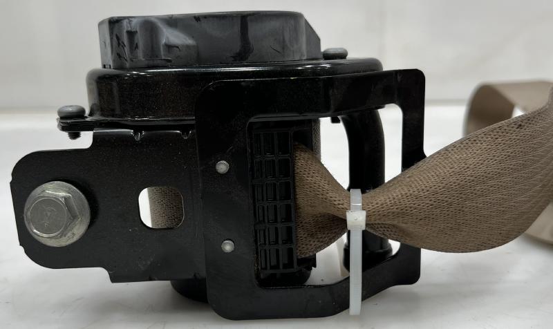 2012 Kia Sorento Front Seat Belt
