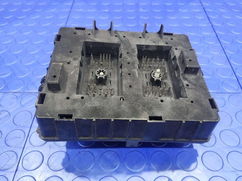 2019 Chevrolet Express 2500 Cabin Fuse Box
