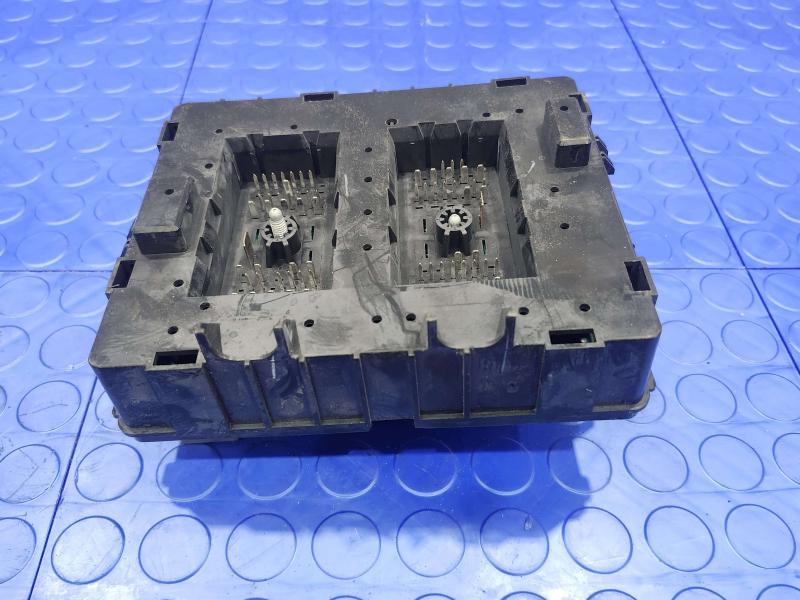 2019 Chevrolet Express 2500 Cabin Fuse Box
