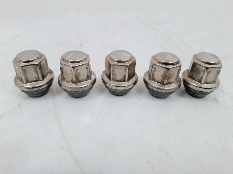 2019 Ford Escape Lug Nuts