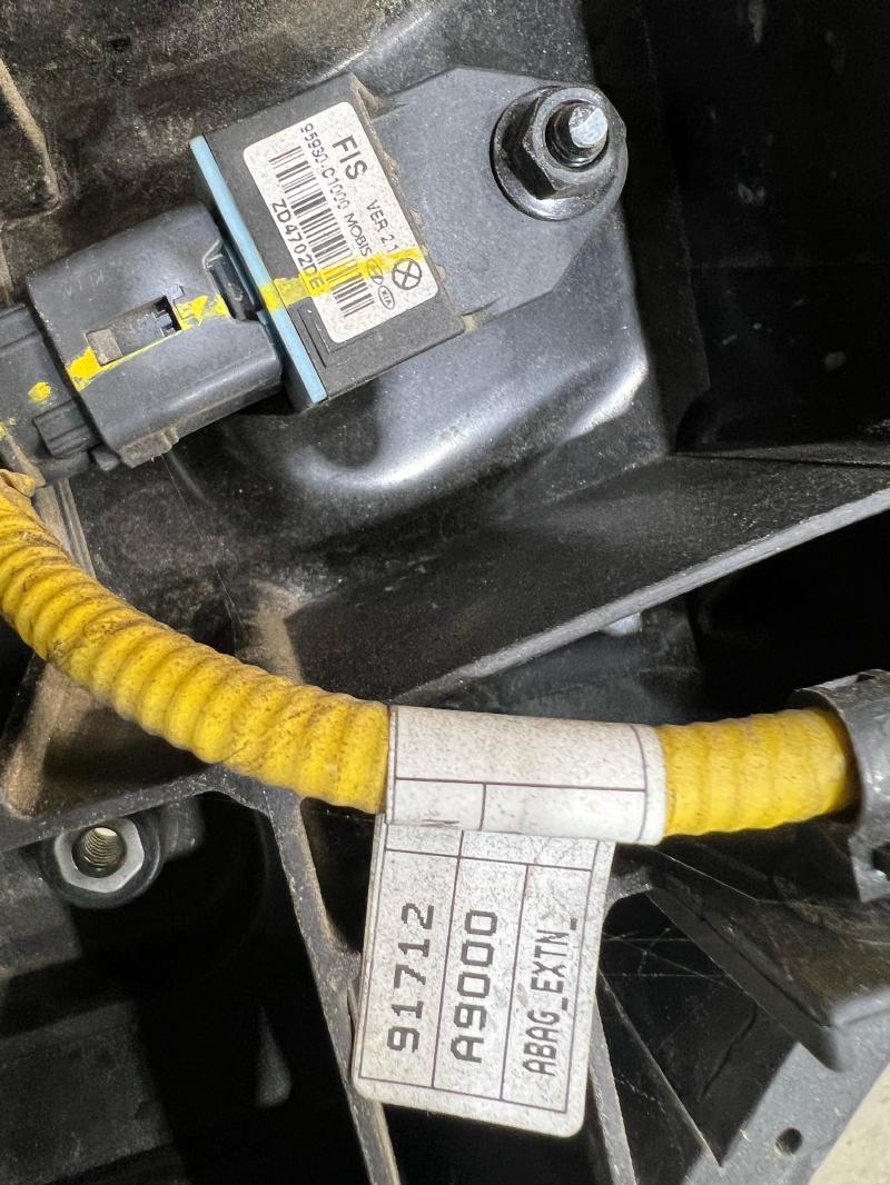 2016 Kia Sedona Radiator Support