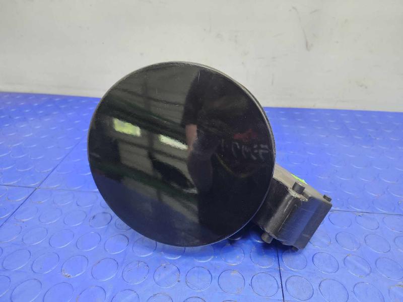 2015 Subaru Legacy Fuel Tank Door