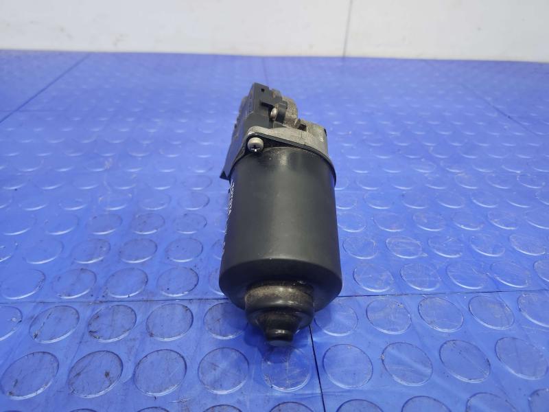 2005 Lexus RX 330 Wiper Motor Front