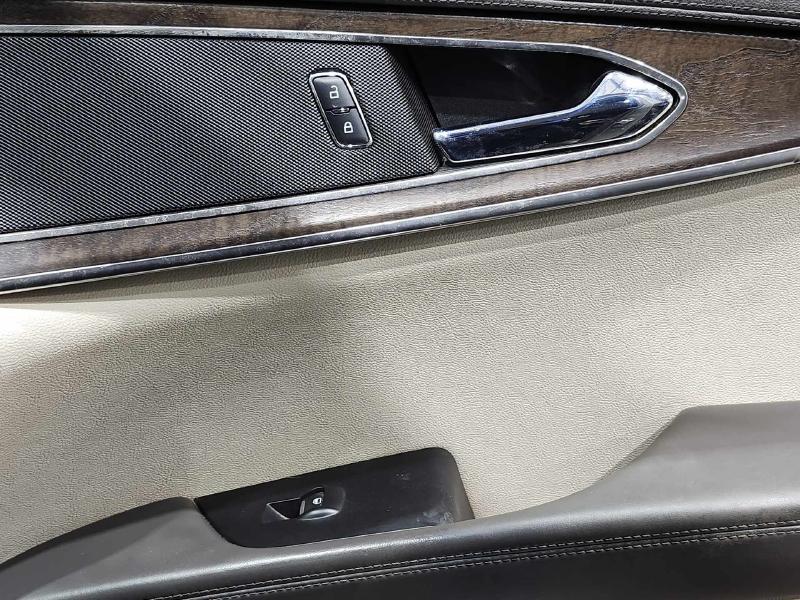 2016 Lincoln MKX Front Door Trim Panel