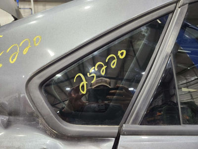 2018 Volkswagen Passat Quarter Glass/Window
