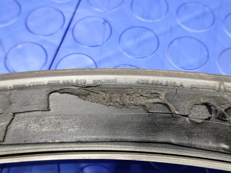 2017 Audi Q7 Wheel Opening Moulding