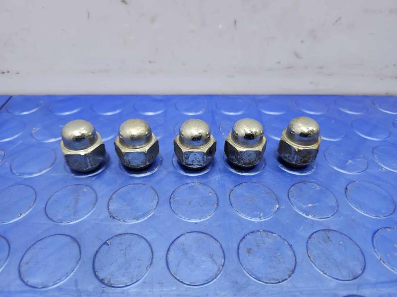 2013 Hyundai Santa Fe Lug Nuts