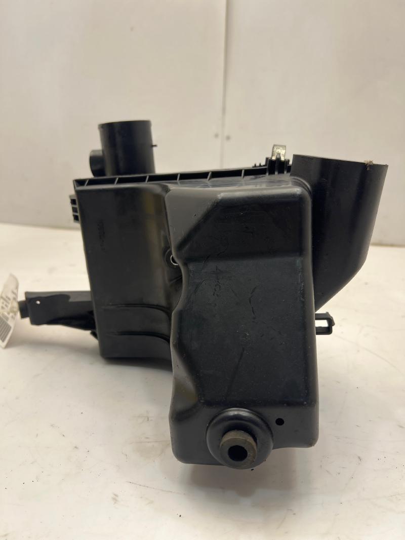 2010 - 2015 Toyota Prius 1.8L Air Cleaner Box Assembly OEM 1770037261