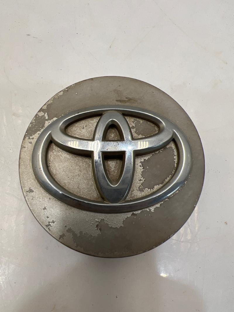 2011 Toyota Highlander Center Cap