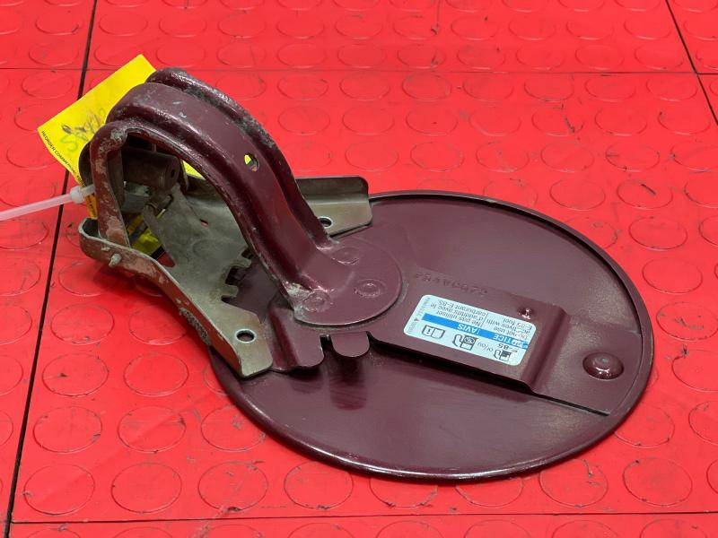 2008 Chevrolet Suburban Fuel Tank Door
