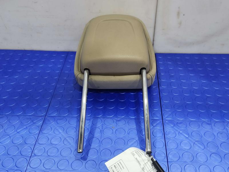 2011 Kia Sorento Headrest