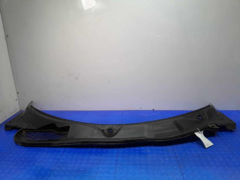 2006-2010 Pontiac Solstice Cowl Panel Cover Grille Air Inlet OEM 25799978