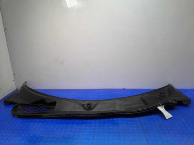 2006-2010 Pontiac Solstice Cowl Panel Cover Grille Air Inlet OEM 25799978