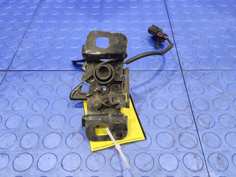 2014 Chevrolet Silverado 1500 Hood Latch