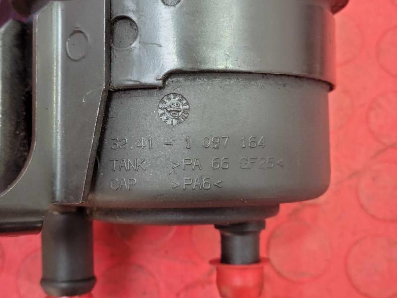2004 - 2006 BMW X3 E83 Power Steering Fluid Reservoir OEM 32416851217