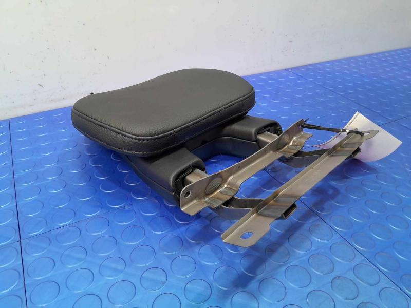 2018 Volvo S90 Headrest
