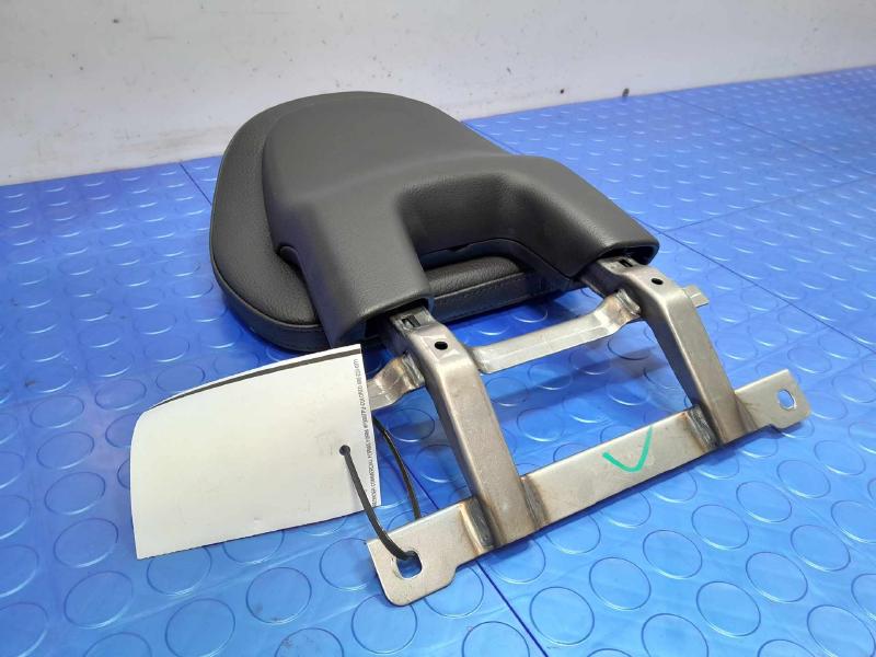 2018 Volvo S90 Headrest