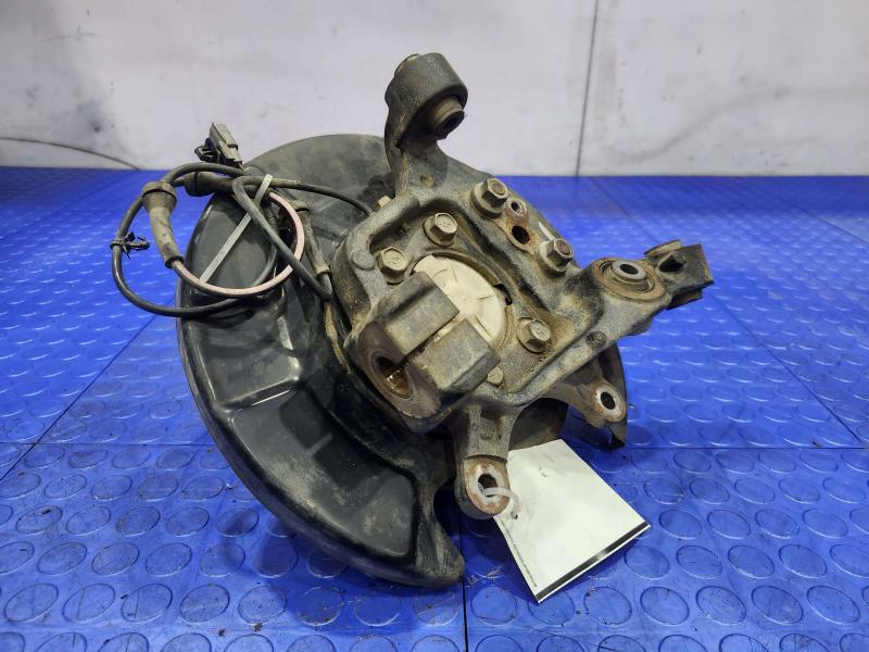 2013 Nissan Pathfinder Rear Knuckle/Stub Axle