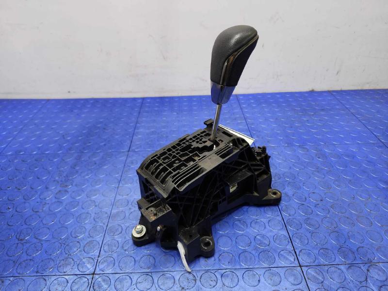 2013-2018 Toyota Avalon Automatic Gear Shifter Assembly OEM 33560-07010