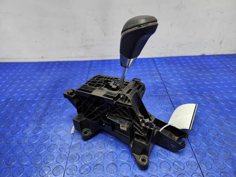 2013-2018 Toyota Avalon Automatic Gear Shifter Assembly OEM 33560-07010