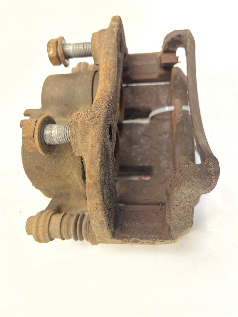 2001 Nissan Xterra Caliper