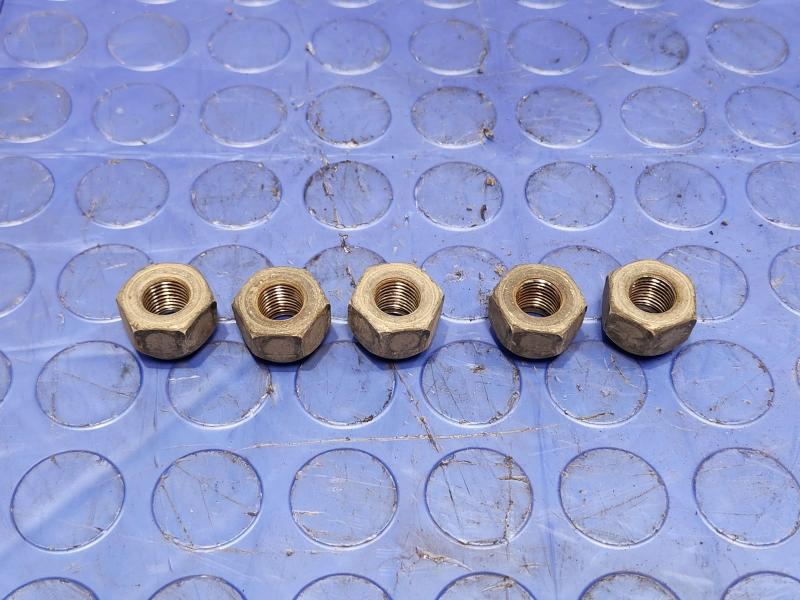 2015 Chevrolet City Express Lug Nuts