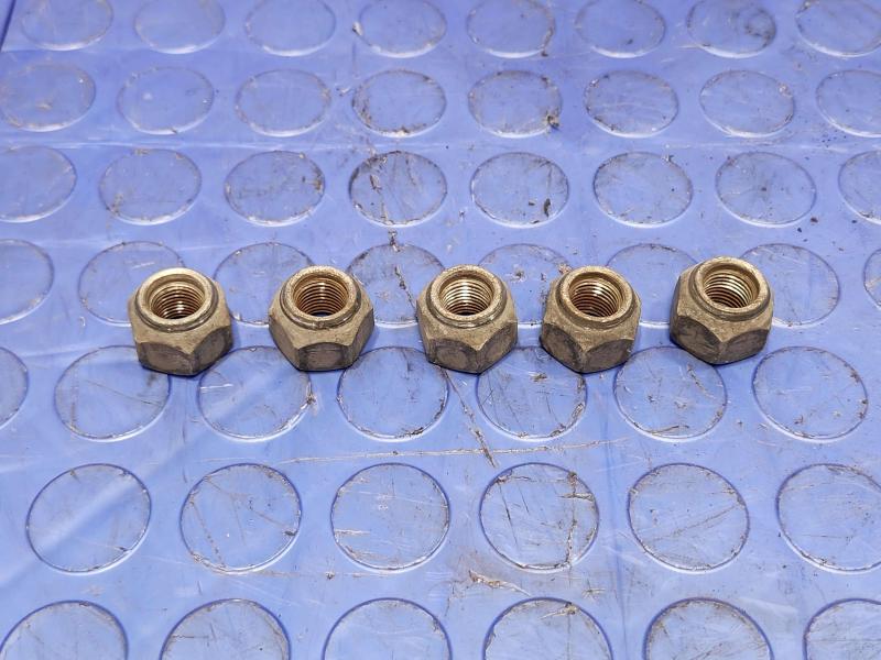 2015 Chevrolet City Express Lug Nuts