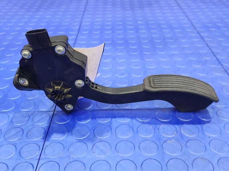 2010-2012 Toyota Prius 1.8L Accelerator Pedal Assembly Genuine OEM 78110-12010