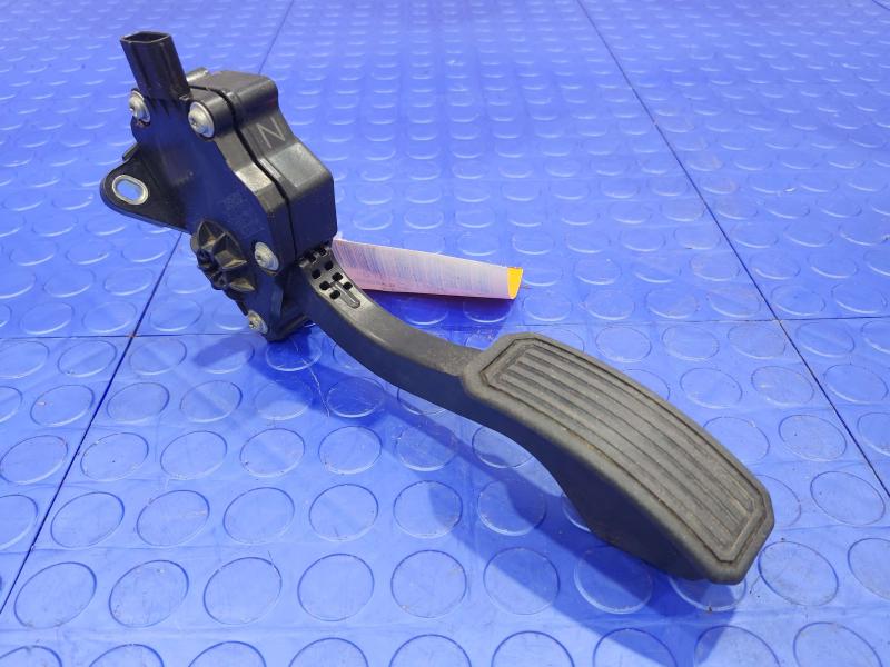 2010-2012 Toyota Prius 1.8L Accelerator Pedal Assembly Genuine OEM 78110-12010