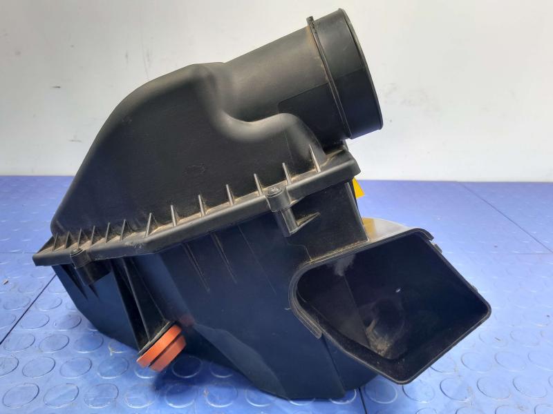 2018 BMW 740I Air Cleaner