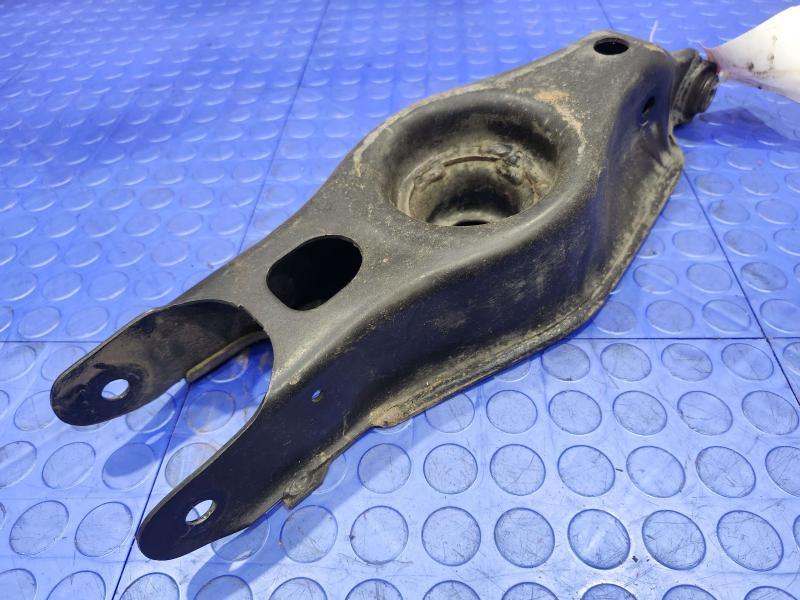2016 Dodge Challenger Lower Control Arm Rr