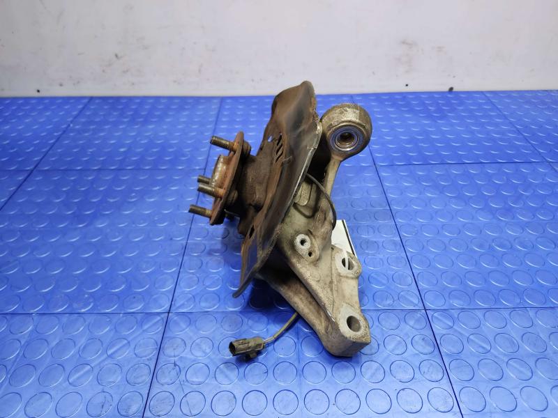 2010 Toyota Prius Spindle Knuckle Front