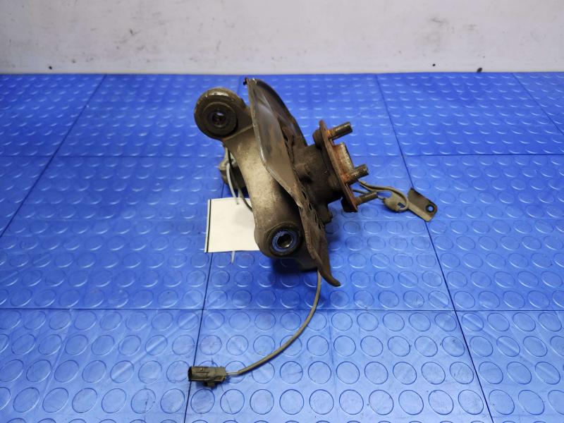 2010 Toyota Prius Spindle Knuckle Front