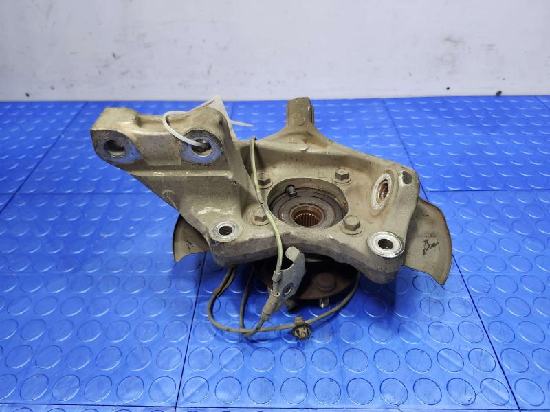 2010 Toyota Prius Spindle Knuckle Front