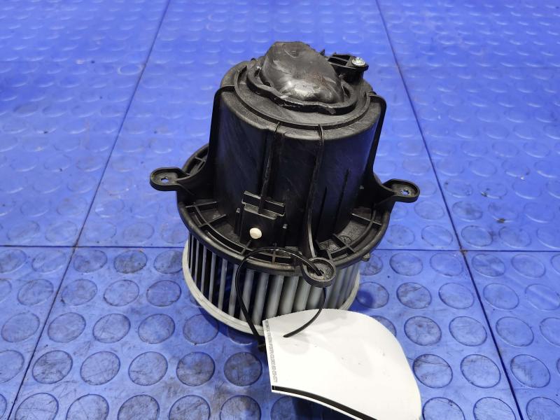 2015 Porsche Panamera Blower Motor