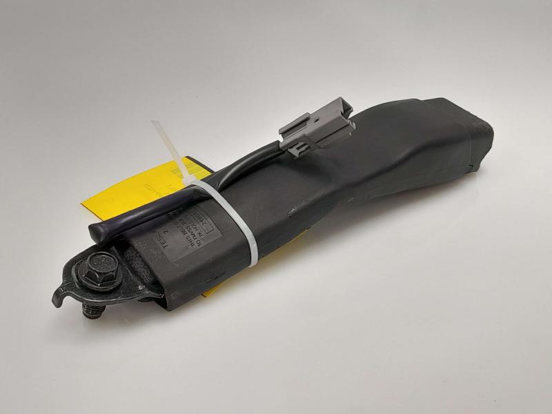 2013 Tesla Model S Front Seat Belt