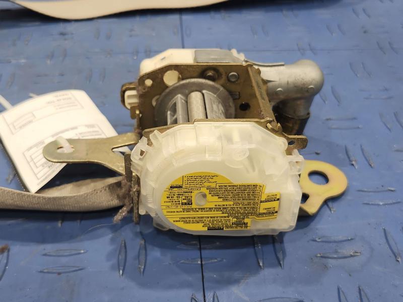 2002 Toyota Camry Front Seat Belt