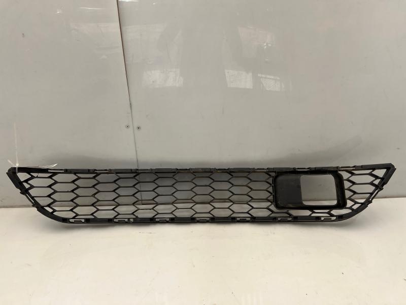 2019 Nissan Sentra Grille