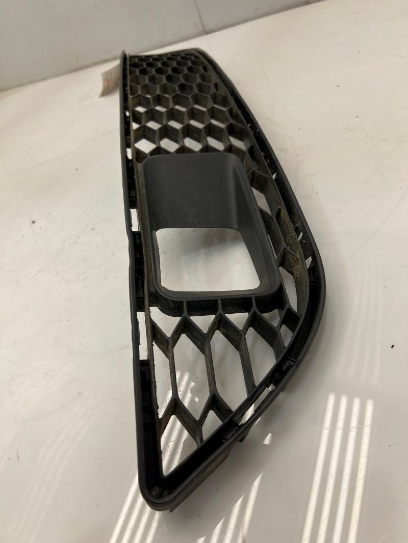 2019 Nissan Sentra Grille