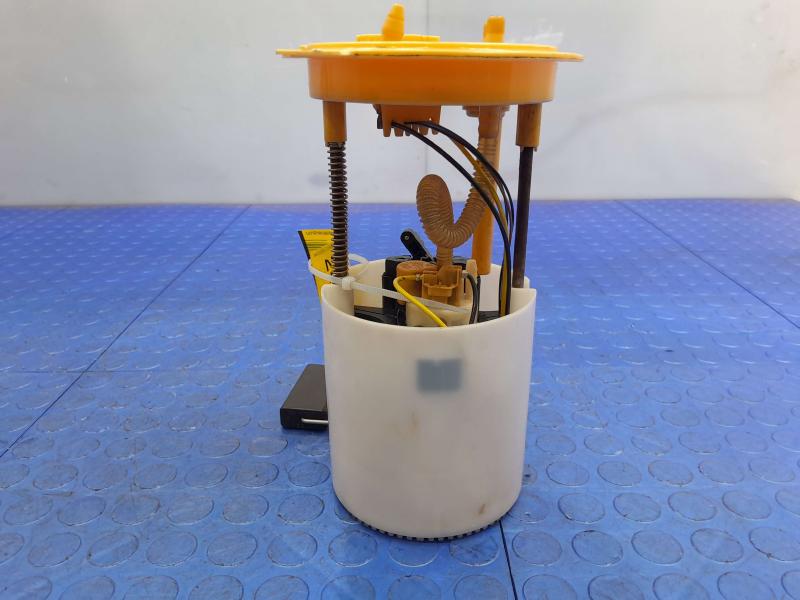 2013-2014 Volkswagen Beetle 2.0L TDI Fuel Pump Assembly OEM 1K0919050AB