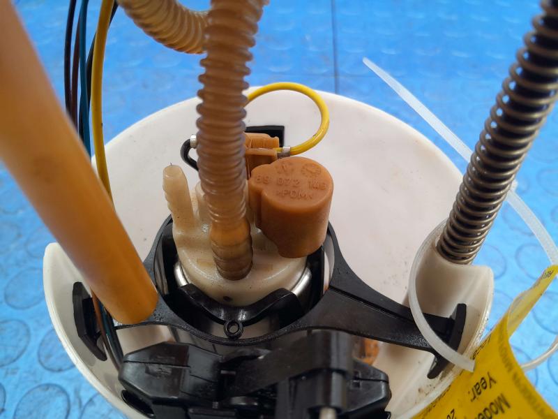 2013-2014 Volkswagen Beetle 2.0L TDI Fuel Pump Assembly OEM 1K0919050AB
