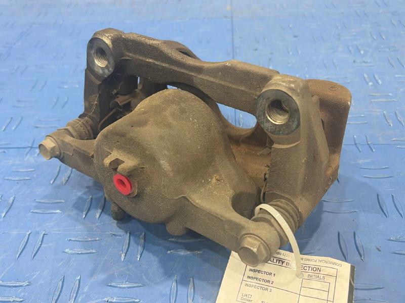 2015 Nissan Rogue Caliper
