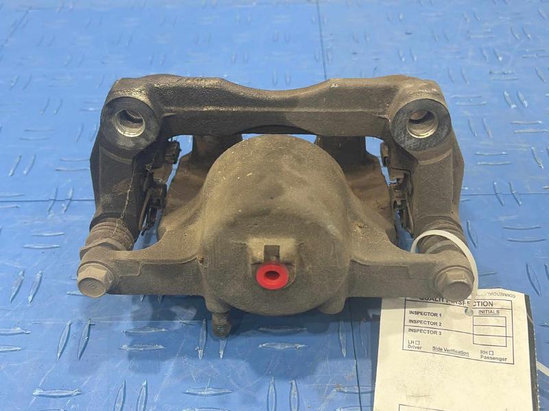 2015 Nissan Rogue Caliper