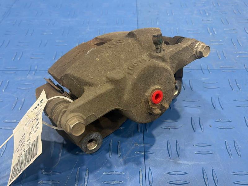 2015 Nissan Rogue Caliper