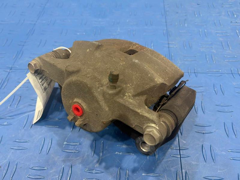 2015 Nissan Rogue Caliper