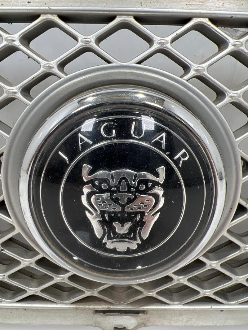 2008 Jaguar XK Grille