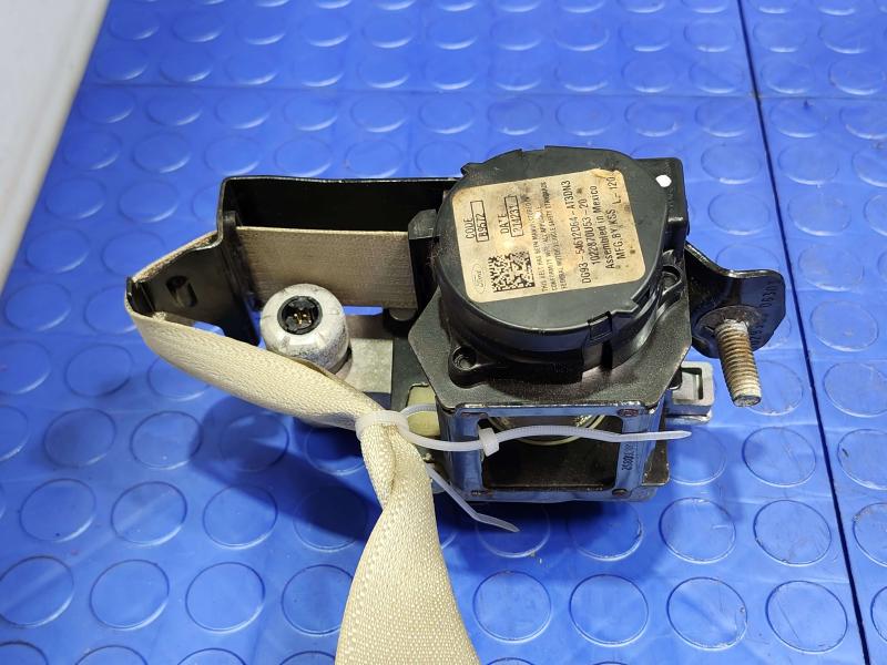 2015 Ford Fusion Front Seat Belt