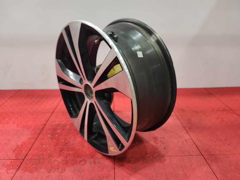 2020 Nissan Sentra Wheel